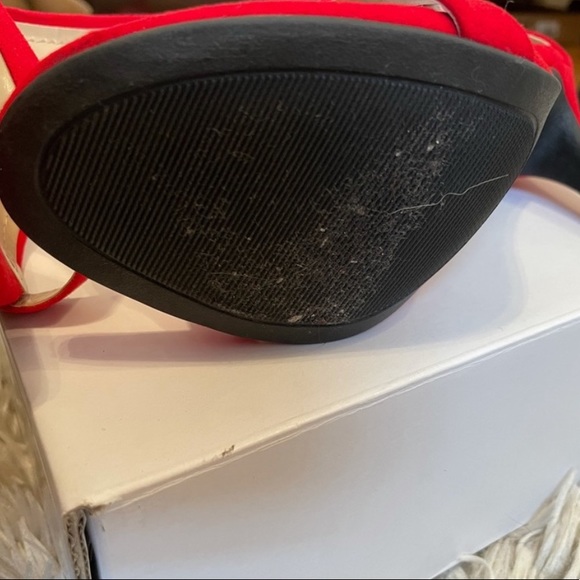 Red Heels - Picture 6 of 7